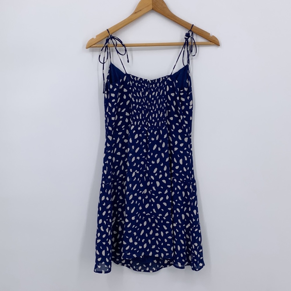 REFORMATION BLUE SPECKLED SPOTTED REFORMATION THE OTHELLO MINI DRESS Moray Print - Picture 11 of 12